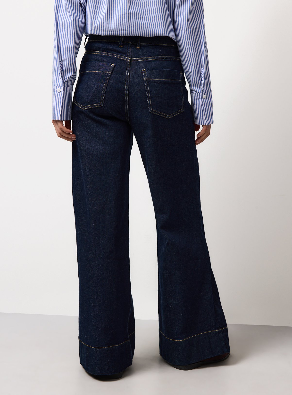 Dark Blue Flared Leg Denim Jeans 20R - Image 4 thumbnail